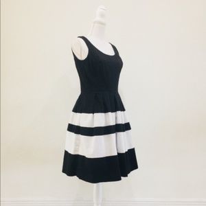 ⭐️ White House Black Market Fit & Flare Dress.